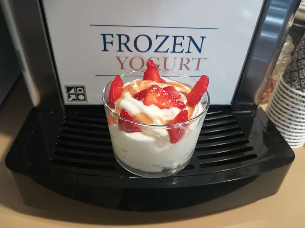 基利亚德西布里夫酒店 布里夫拉盖亚尔德 餐厅 照片
